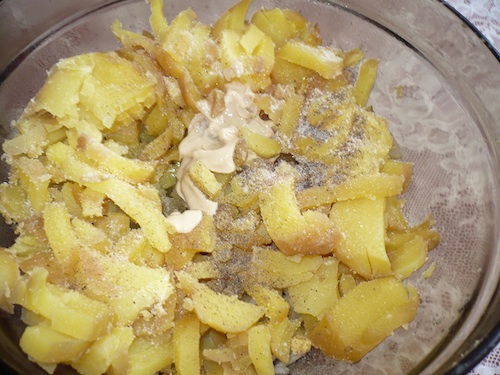 Recept na bramborov salt bez majonzy.